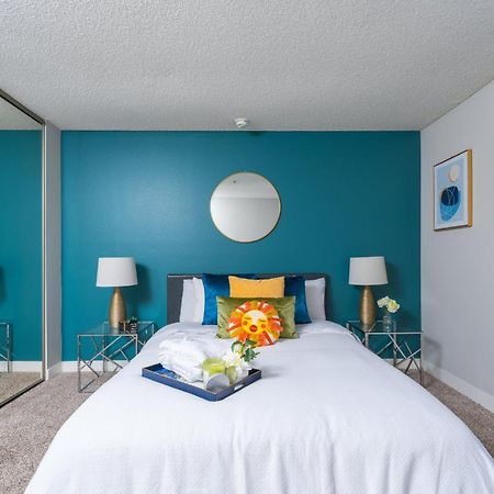 Universal Studios 8 Min Drive Two Bedroom Apartment With Free Parking Los Angeles Kültér fotó