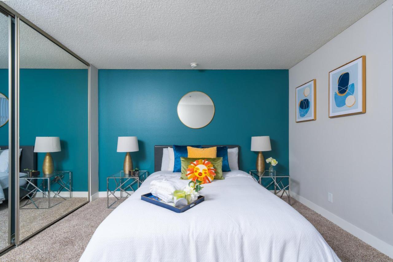 Universal Studios 8 Min Drive Two Bedroom Apartment With Free Parking Los Angeles Kültér fotó