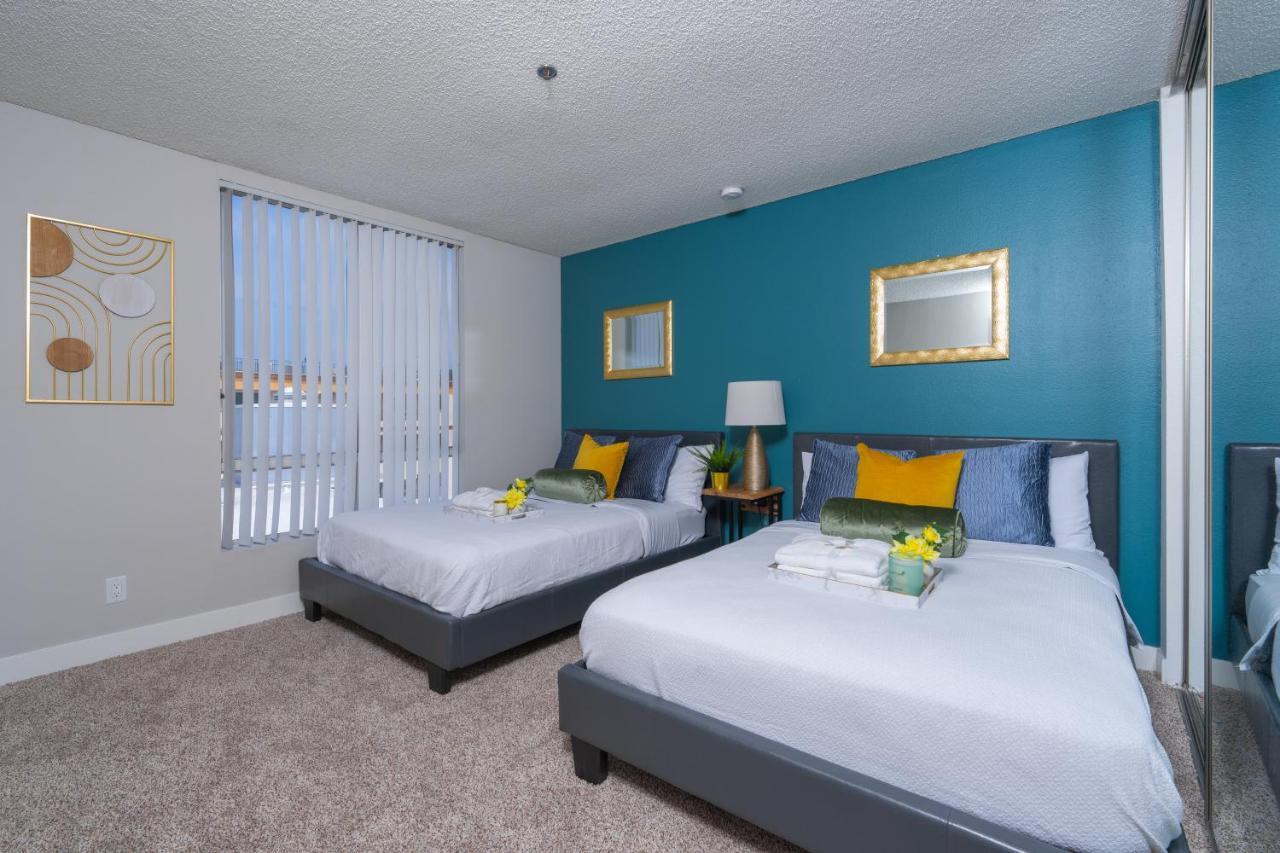 Universal Studios 8 Min Drive Two Bedroom Apartment With Free Parking Los Angeles Kültér fotó
