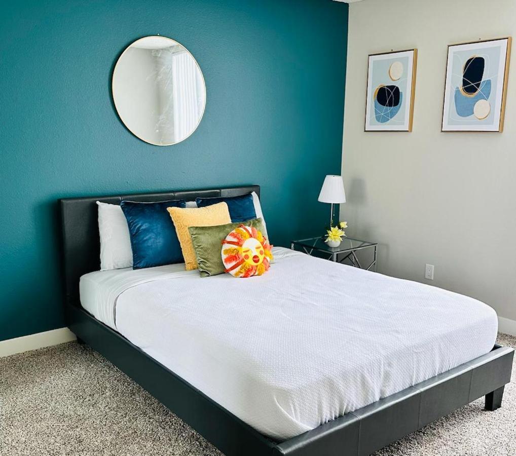 Universal Studios 8 Min Drive Two Bedroom Apartment With Free Parking Los Angeles Kültér fotó