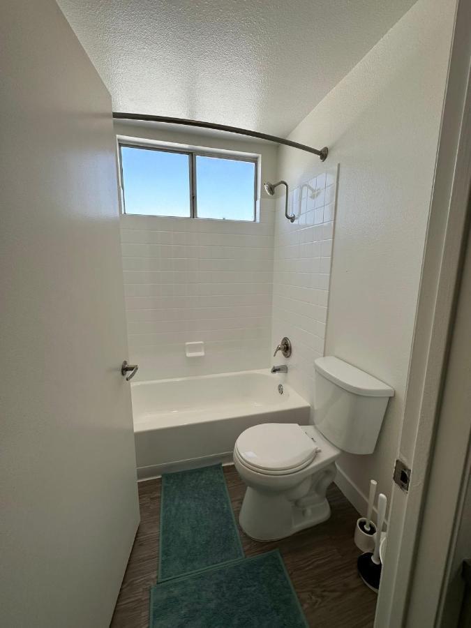 Universal Studios 8 Min Drive Two Bedroom Apartment With Free Parking Los Angeles Kültér fotó